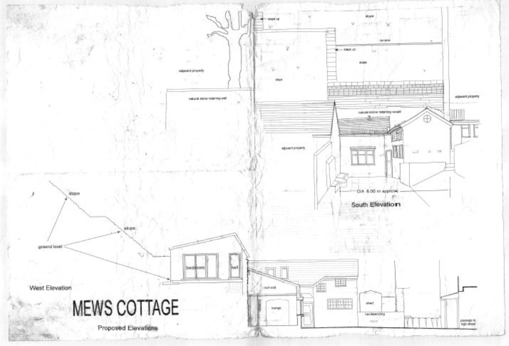Lot: 179 - LEASEHOLD TOWN CENTRE COTTAGE FOR IMPROVEMENT WITH ADDITIONAL FREEHOLD LAND TO THE REAR - 